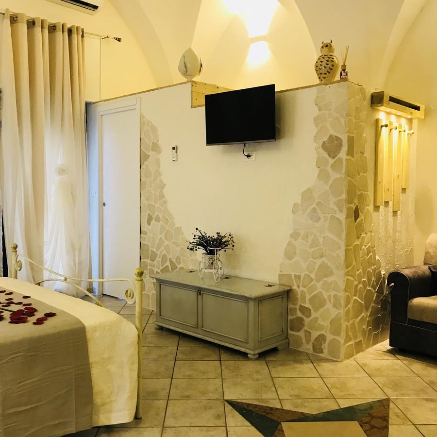 26 Suite Home Ostuni Exterior foto