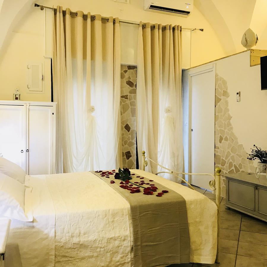 26 Suite Home Ostuni Exterior foto